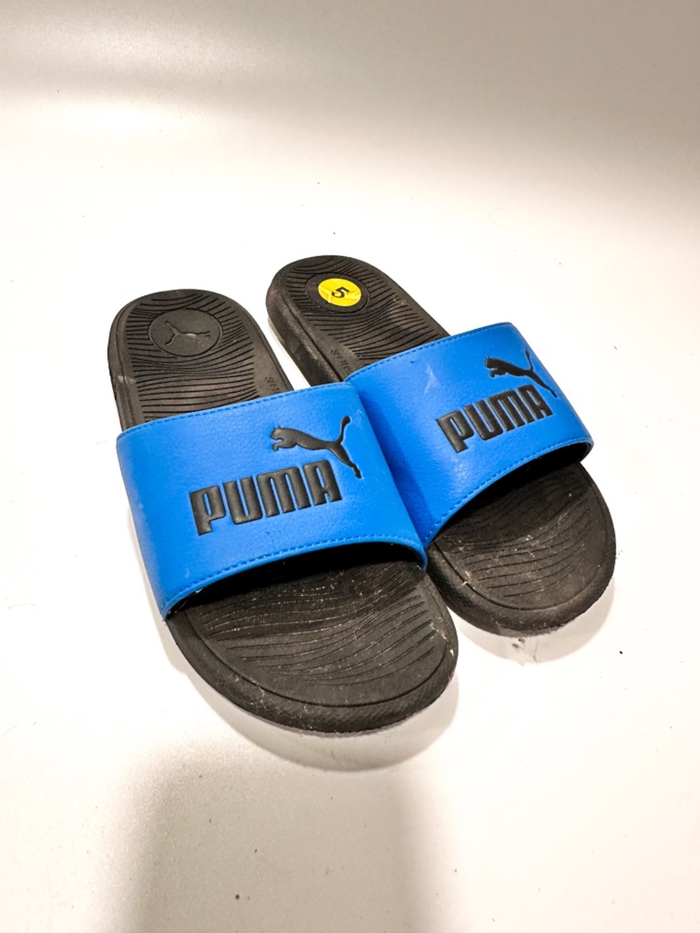 Puma Blue & Black Slides Water Shoes Youth Size 5 Cool Cat Sandal Slides